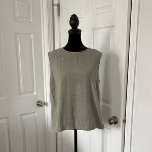 Carlisle Vintage Sleeveless Blouse With Button Back In a Beige/Olive.